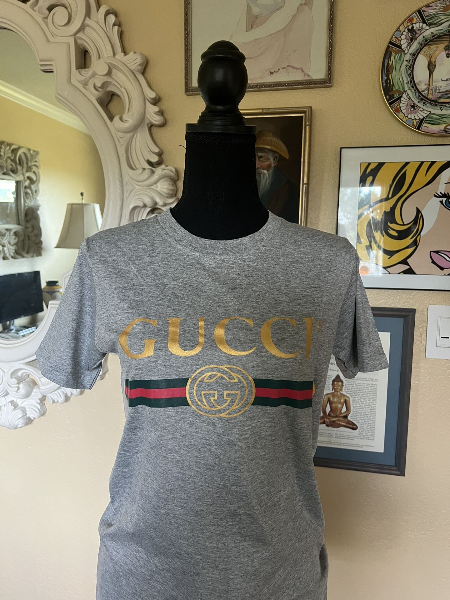 Gucci Size Small Gray T-Shirt