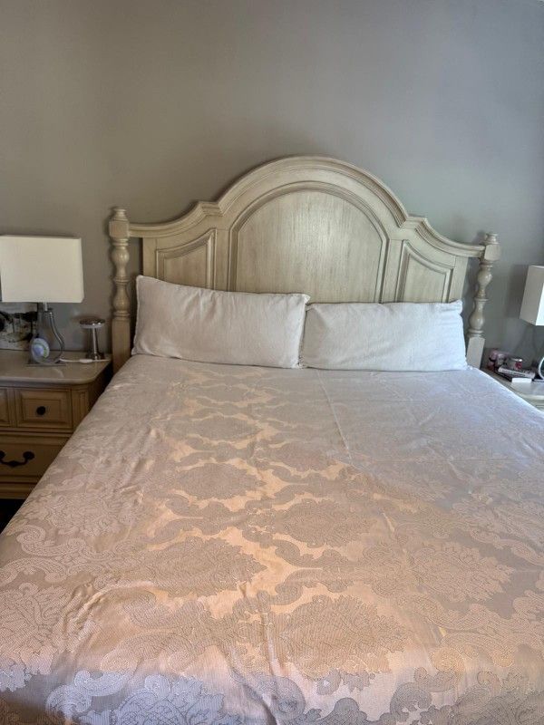 King Bedroom Set
