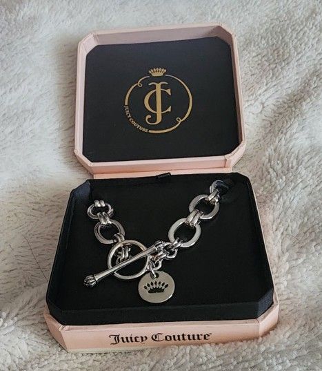 Juicy Couture Toggle Necklace