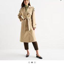 London Fog Gabardina  Size 16  Good Price  Like New 