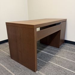 Rectangular Office Desk – Wood Finish