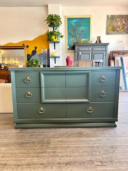 Green Vintage Dresser / Buffet!