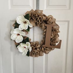Burlap Margnolias Wreath (Personalize Wreath)