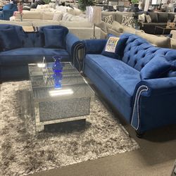 Stunning Sofa Loveseat! $1,999’ Easy Financing! ✨📲🩷 