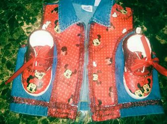 MINNIE MOUSE VEST AND SHOES
