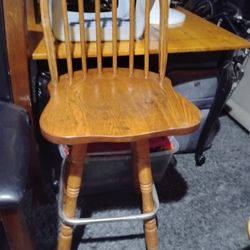 Oak Swivel Chair 28 Inches Tall