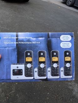 Motorola DECT 6.0 Digital Cordless Landline Phone - Set Of 4