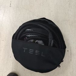 Tesla Mobile Connector (Gen 1) – Includes NEMA 14-50 Adapter