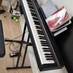 Yamaha P-125
