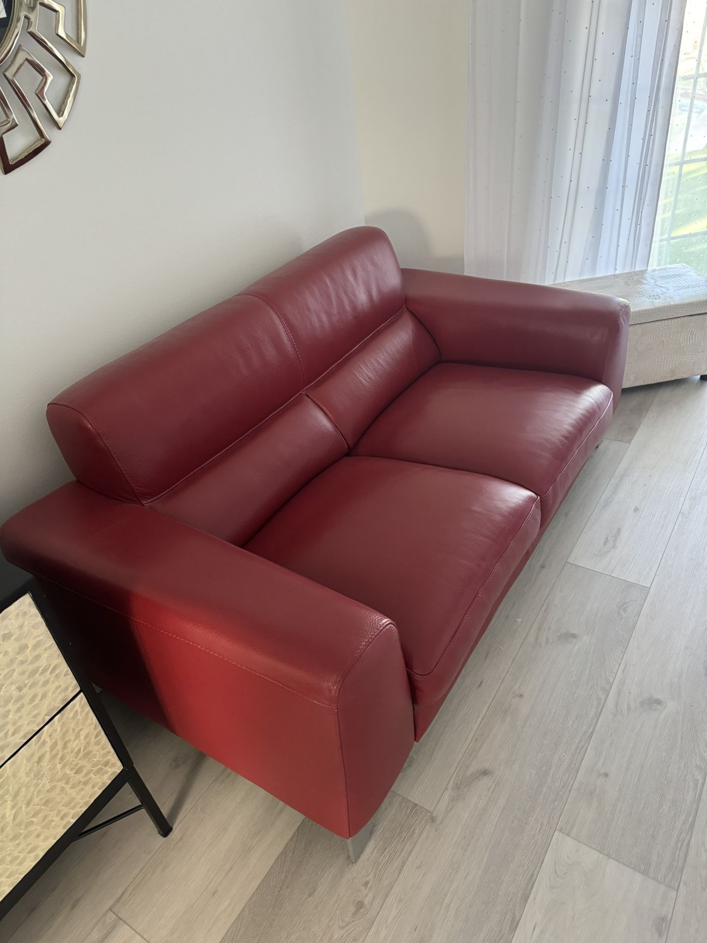 Leather Sofas 