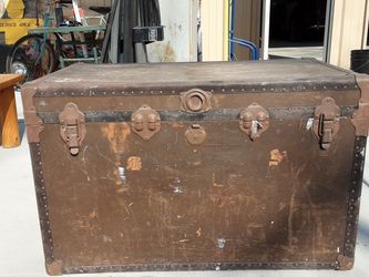 Vintage Chest