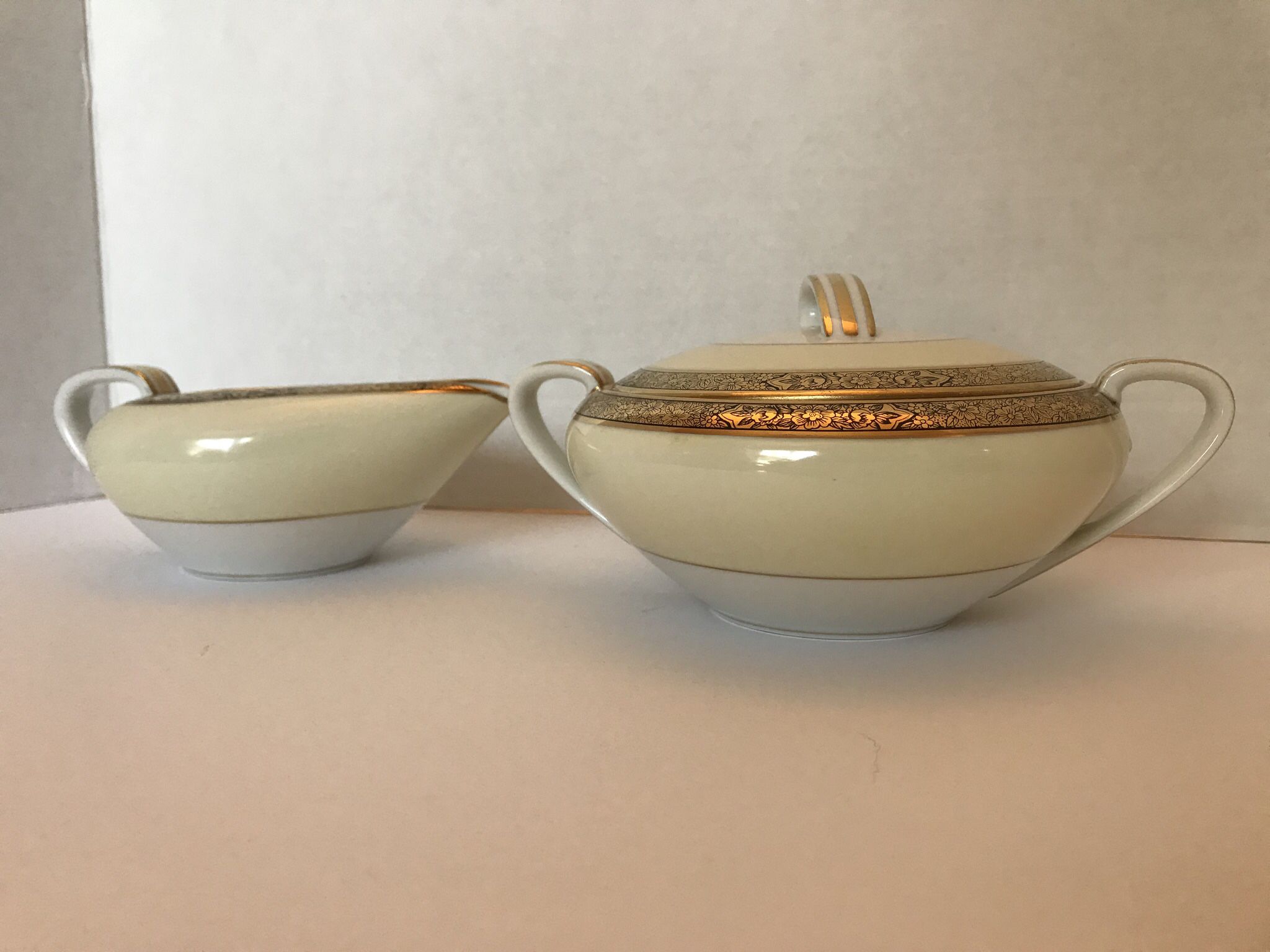 5187 BY NORITAKE M China bowl&Lid & gravy boat Gold Rim 1933 Made in Japan RARE