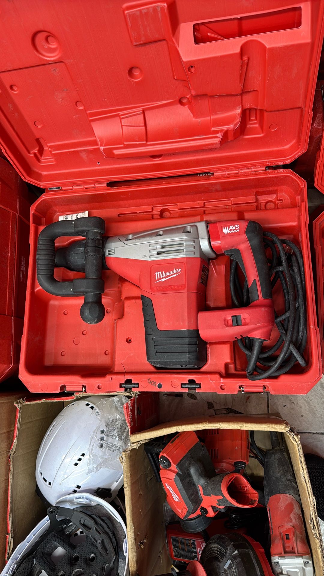 Milwaukee 15 Pound Demolition Hammer Model 5446-21