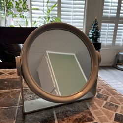 Round Cosmetic Mirror 