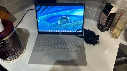 HP Chromebook 14 Laptop, Intel Celeron N4120, 4 GB RAM, 64 GB eMMC, 14" HD Display, Chrome OS, Thin Design, 4K Graphics, only used twice