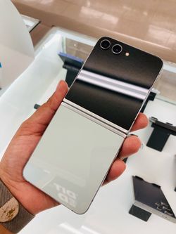Samsung Galaxy Z Flip5 246gb