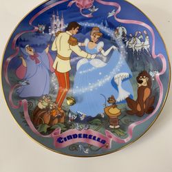Disney “Cinderella’s Wish Come True” Bradford Exchange Musical Collector’s Plate; 7.75” Diam