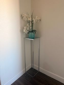 Set of 2 Silver Corner Accent Stands – $15 OBO