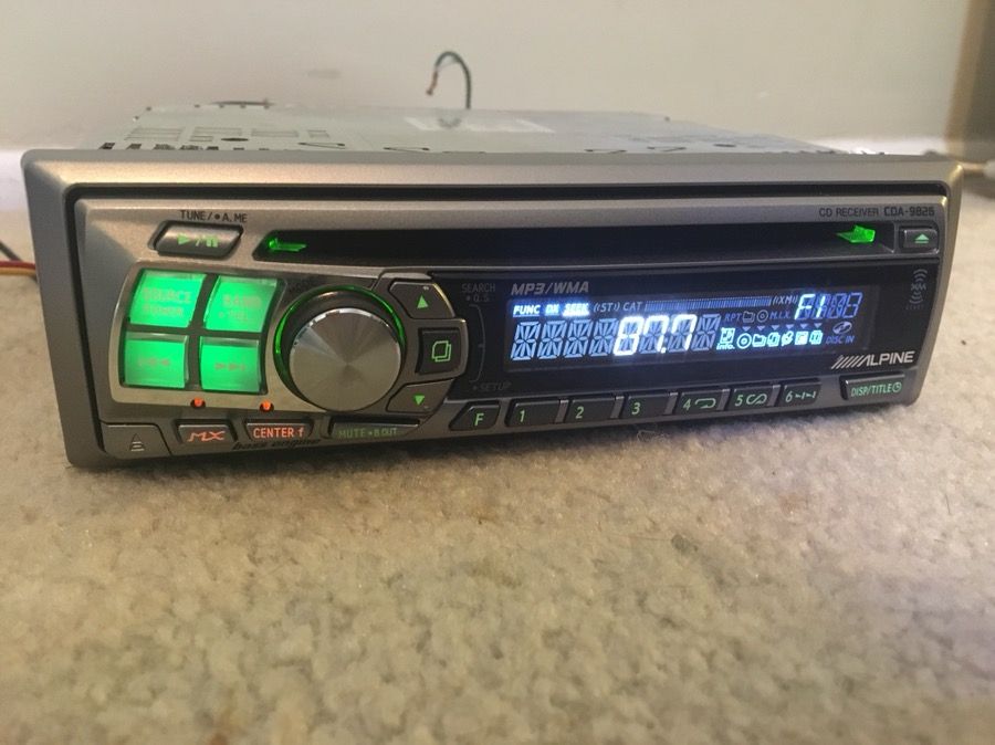 Alpine deck CD player radio receiver car head unit CDA-9826