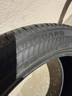 245/40/19 Bridgestone Tire