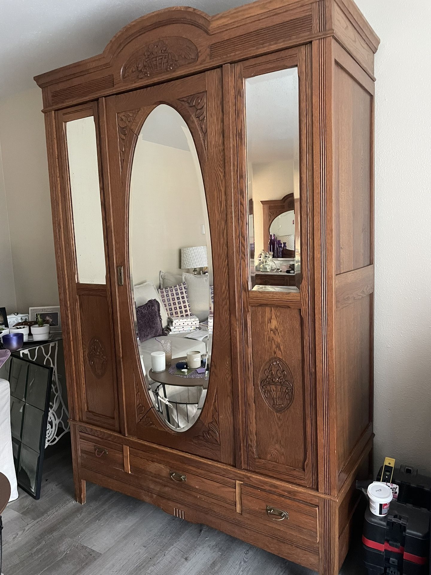 Antique Oak Bedroom Suite