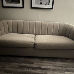 BEAUTIFUL COUCH