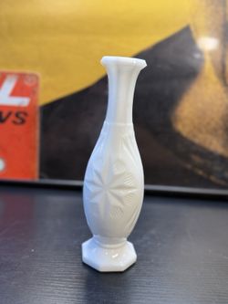 Vintage White Milk Glass Starburst Bud Vase Octagon Base 9”