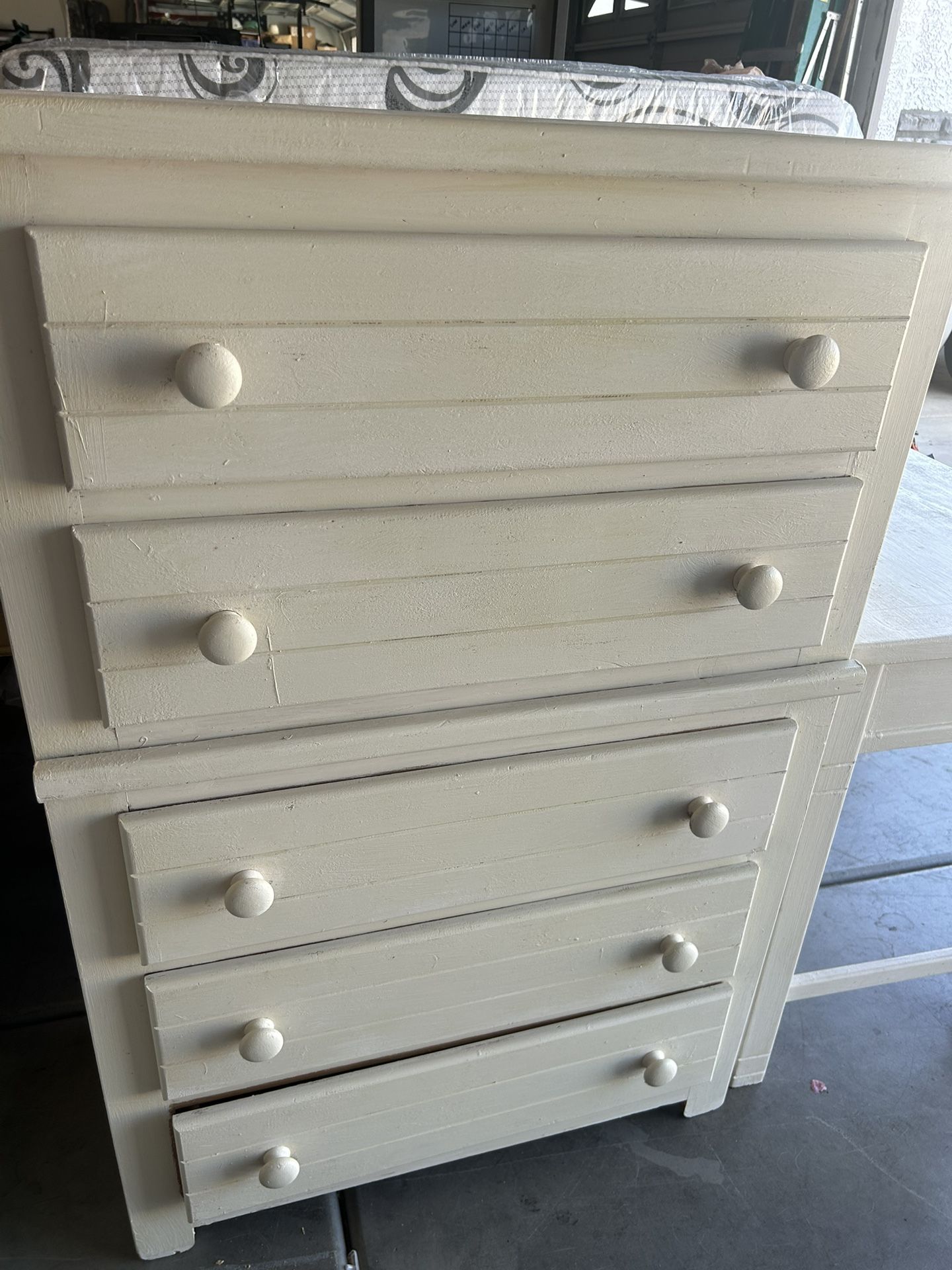 Solid Wood Dresser (real wood and heavy)