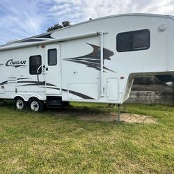 2008 Cougar RV