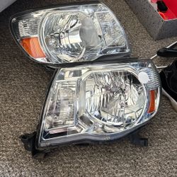 05-07 Tacome Headlights 