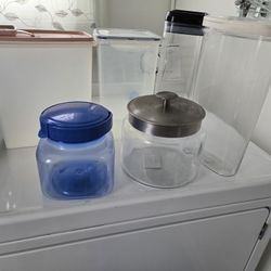 6 Containers