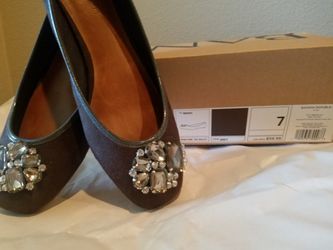 Grey Banana Republic flats size 7
