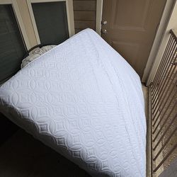 Full size mtress