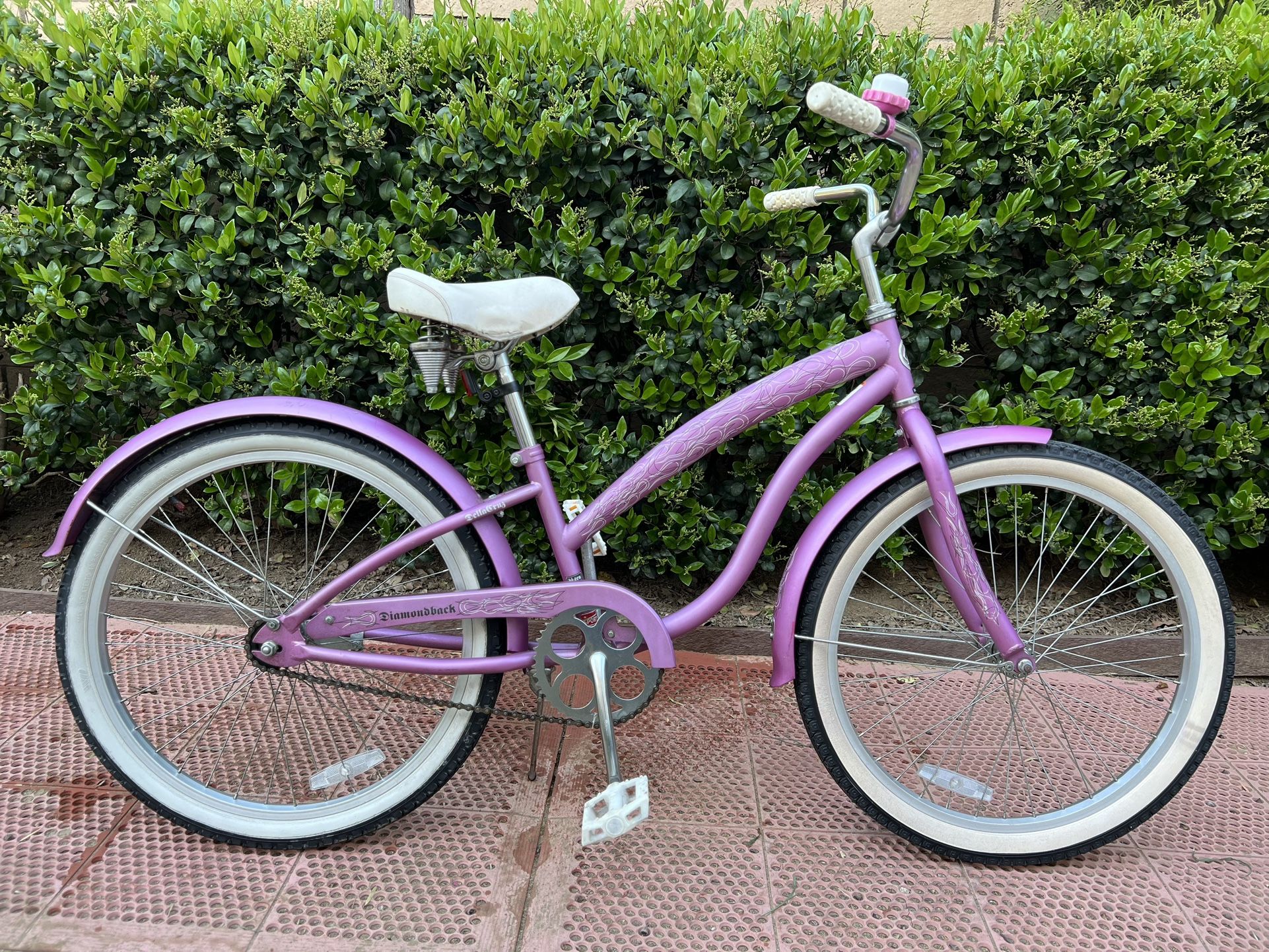 Diamondback Della Cruz 24” Beach Cruiser
