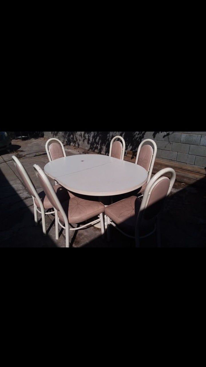 Dining Table with 6 cheers FREE