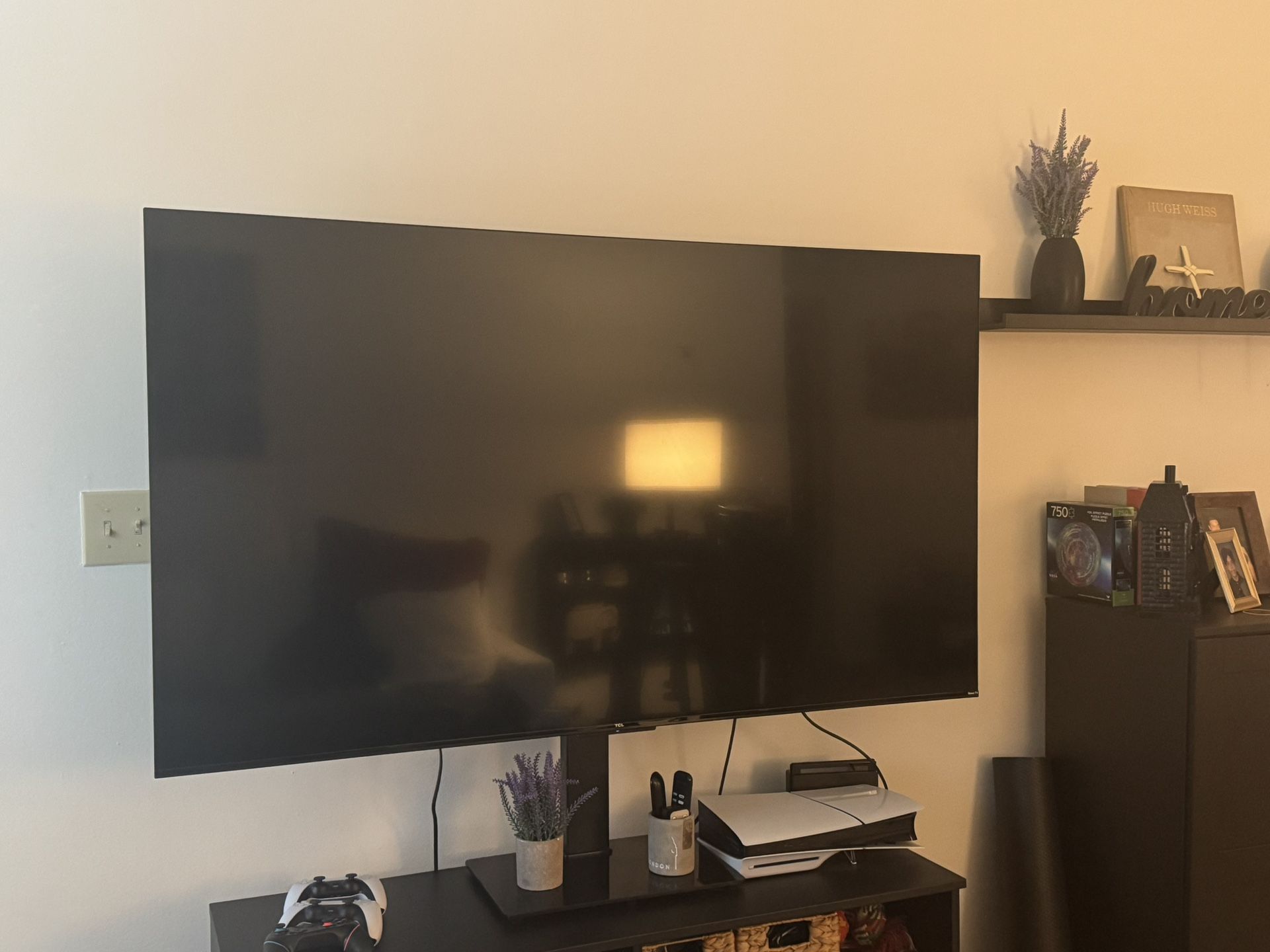 TCL Roku TV 65” 4K UHD + Swivel TV Stand