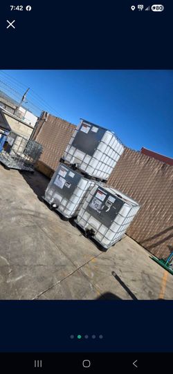 Water Container 275 Gallons Liquid/ Water Caged Transport Tank