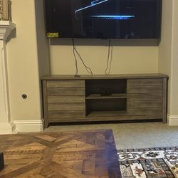Like New TV Stand