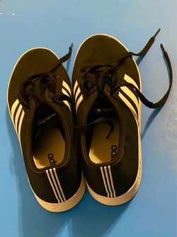 Adidas men’s shoes, new, size 9