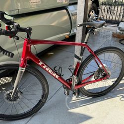 TREK ROAD BIKE 