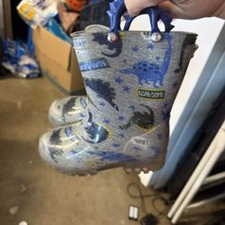 Size 10 Rain Boots Light up 