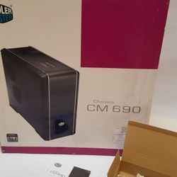 Cooler Master CM690 Computer Desktop Case