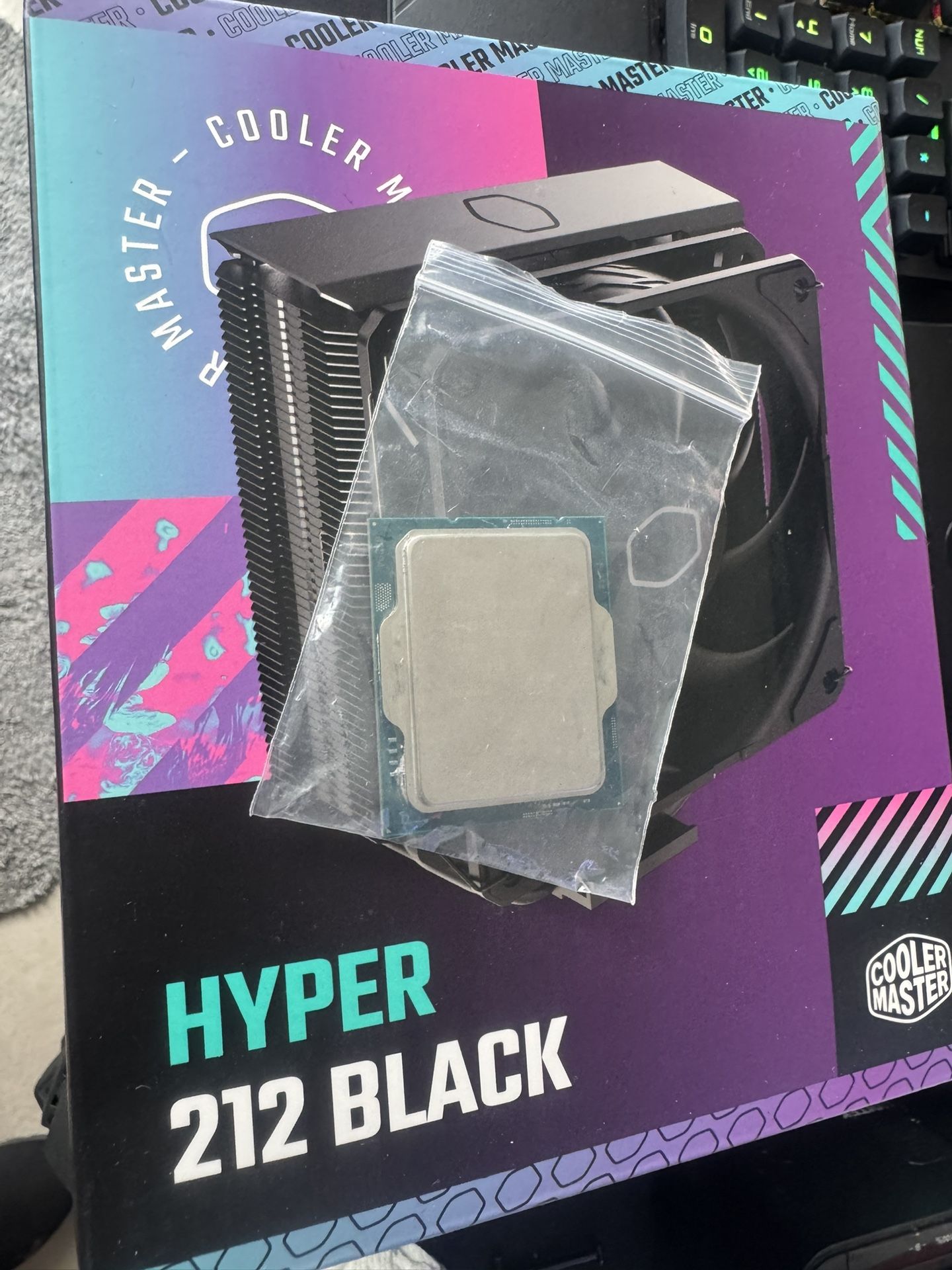 Core i7 13700k and CoolerMaster cooler Hyper 212