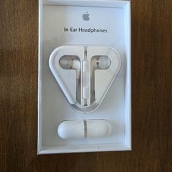 In-Ear Headphones Apple 