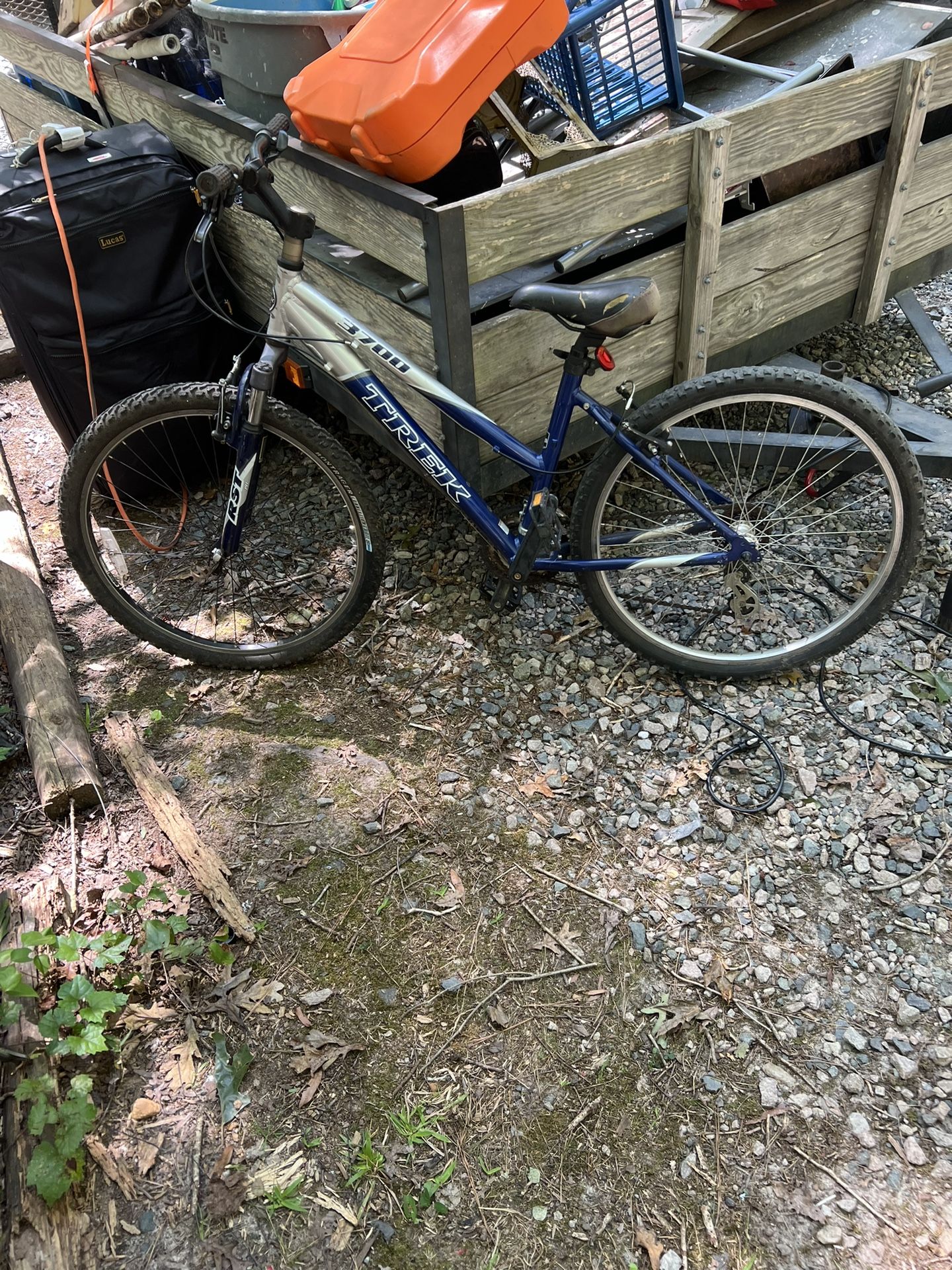 Trek3700
