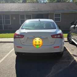 2017 Maserati Ghibli 