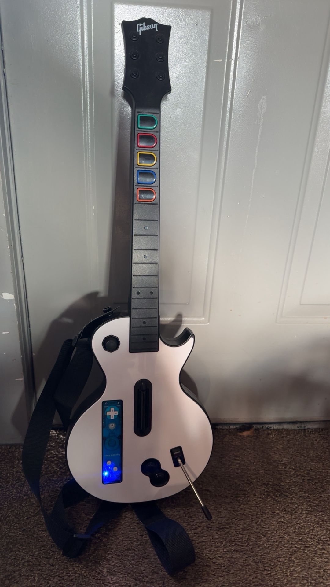 Wii With Guitar And Guitar Hero 3