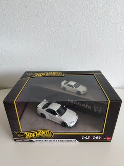 Hot Wheels Premium Nissan Skyline GT-R BNR34 Two-Pack