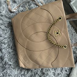 Chanel Purse With Gold Hardware Genuine Leather New 