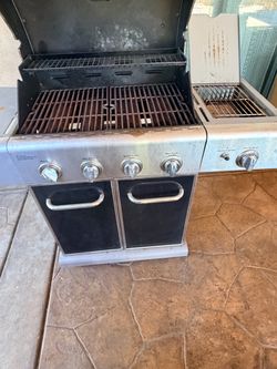 🔥 BBQ READY! Kenmore 4-Burner Grill + Cover